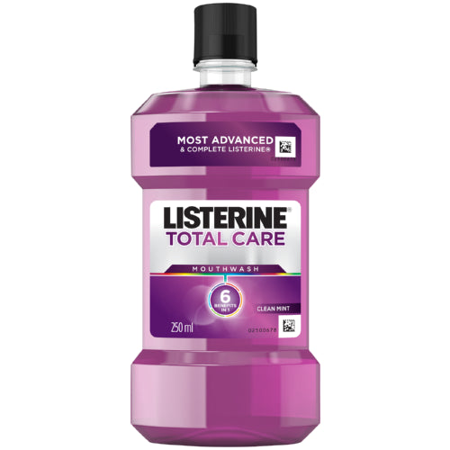 Listerine Total Care Mouthwash Clean Mint 250ml is clinically provent to clean and protect your teeth while keeping your mouth fresh and smelling great. The fluoride-rich formula provides up to 12 hours of germ protection and protects your teeth against cavities